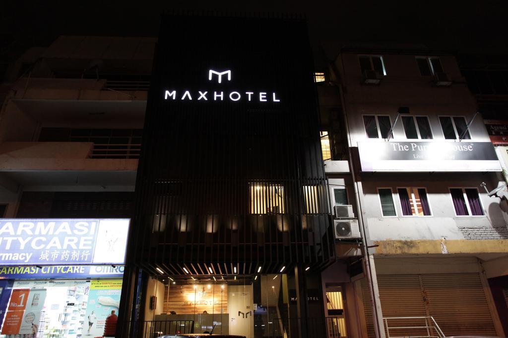 Max Hotel Subang Jaya Ngoại thất bức ảnh