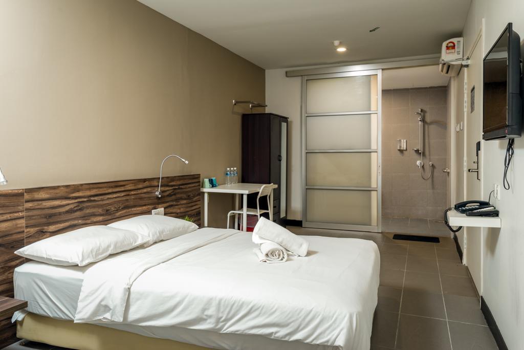 Max Hotel Subang Jaya Ngoại thất bức ảnh