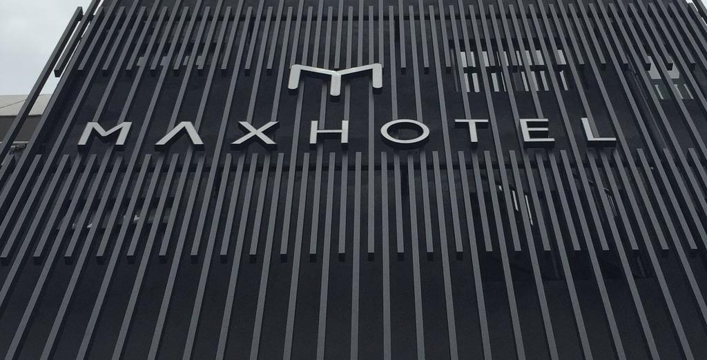 Max Hotel Subang Jaya Ngoại thất bức ảnh