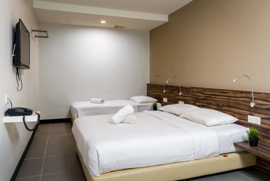 Max Hotel Subang Jaya Ngoại thất bức ảnh